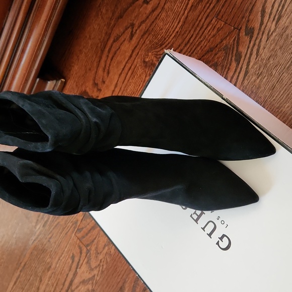 Guess Suede Stiletto Scrunched Booties. Backy - Picture 16 of 16